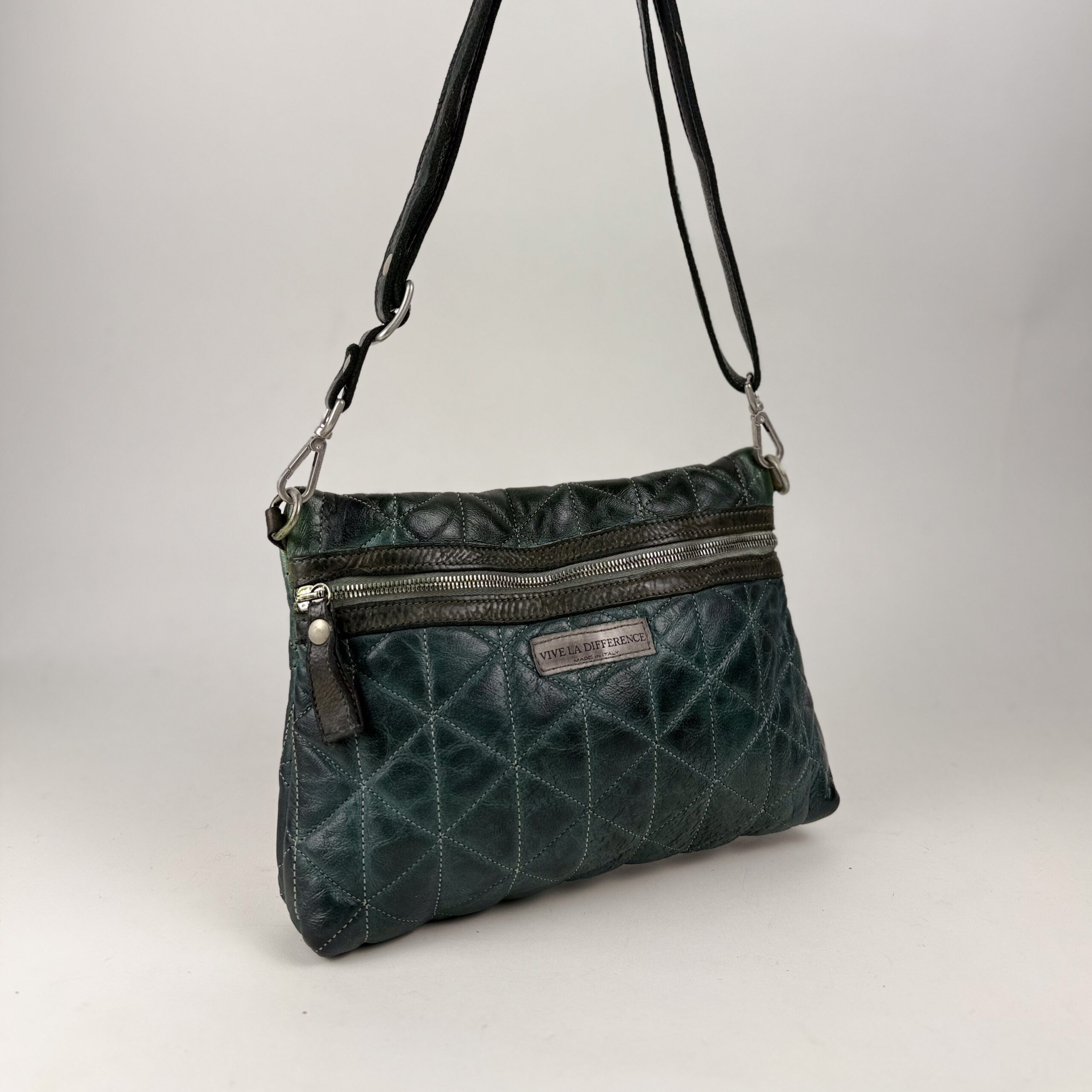 1075EE9E-5A4D-41ED-B361-09903723B8CC