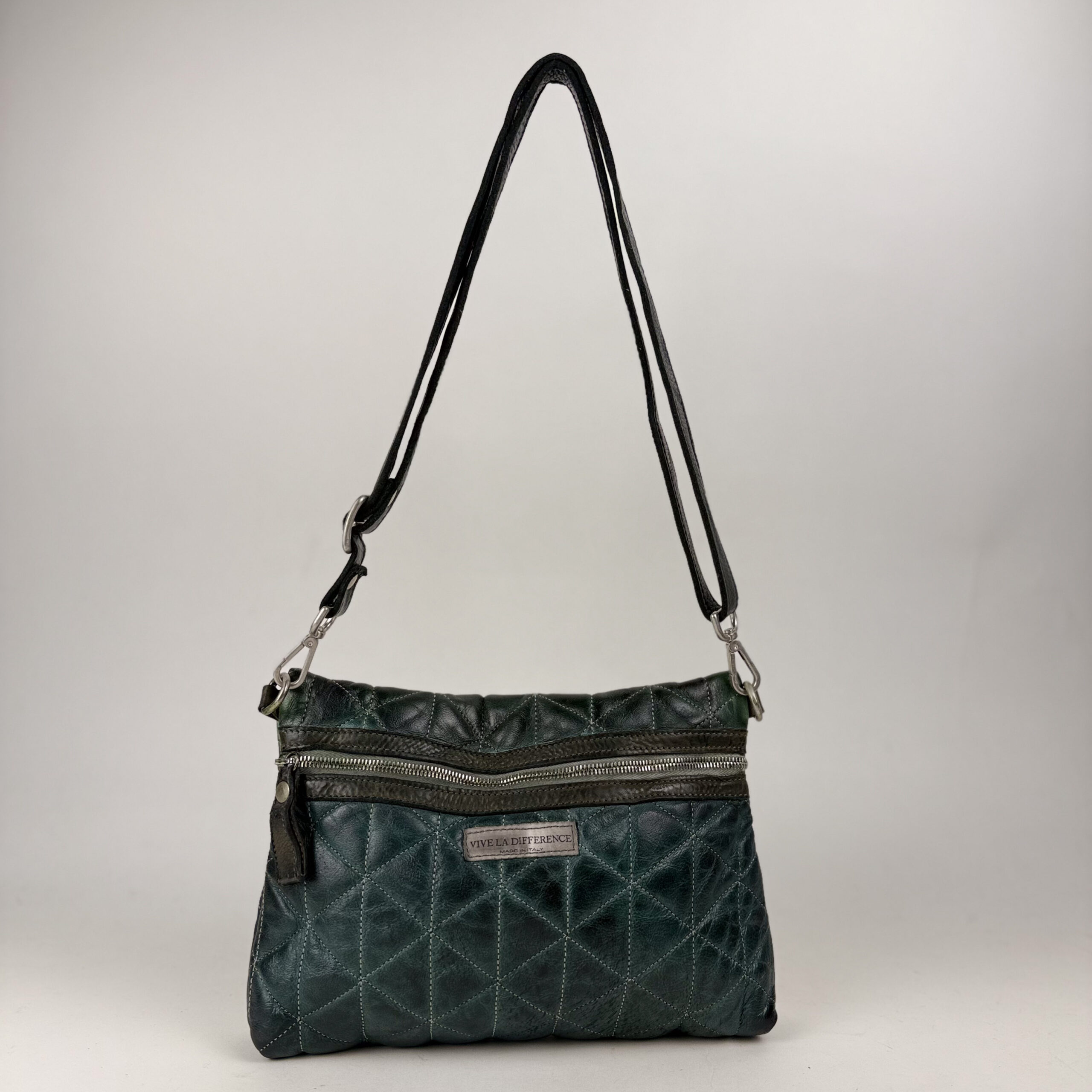 63046514-54B5-4F77-9FE8-3A881DA60027