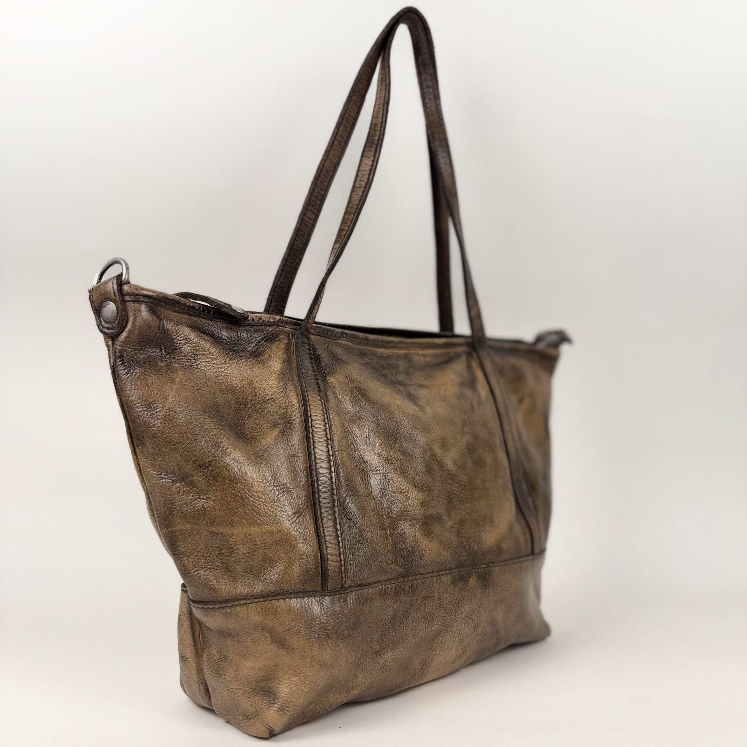 A6FEC5A7-B456-4074-ACCF-6FC017DBFAFD